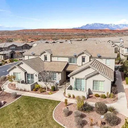 Stellar Location Access To Pool Hot Tub And More